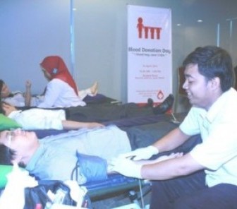 Novotel Jakarta Gajah Mada Berbagi Darah